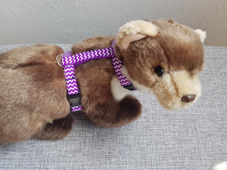 Postrojek- fialový cikcak