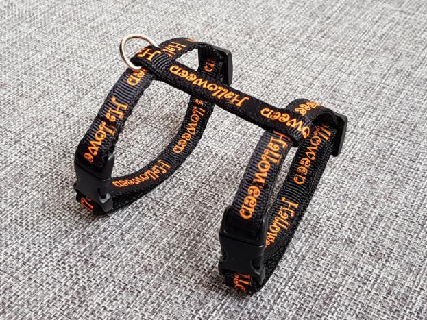 Postrojek- halloween