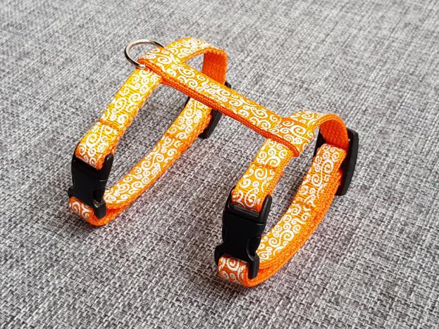 Postrojek- oranžové ornamenty