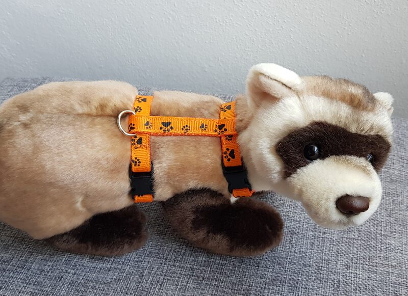 Postrojek- oranžový s tlapkama