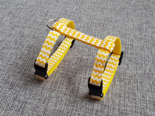 Postrojek- žlutý cikcak