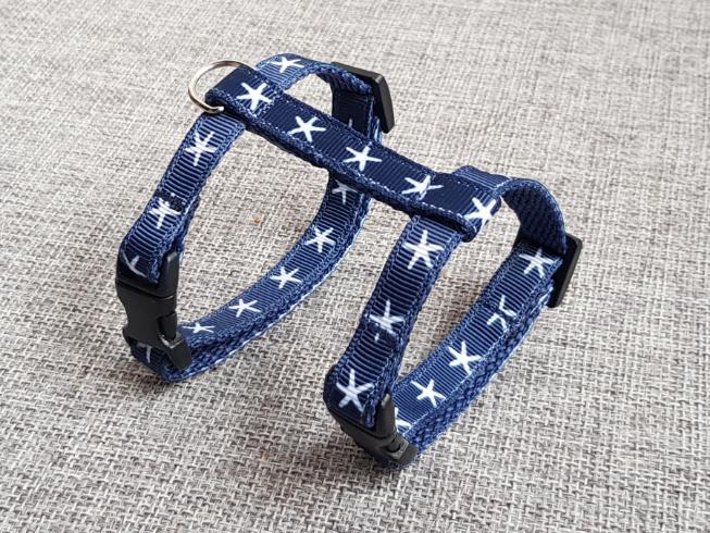 Postrojek- tmavě modrý s hvězdama