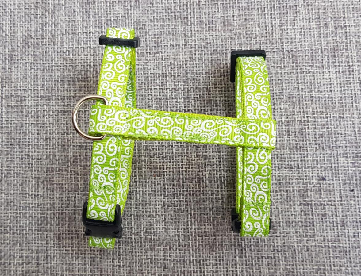 Postrojek- ornamenty na limetkové